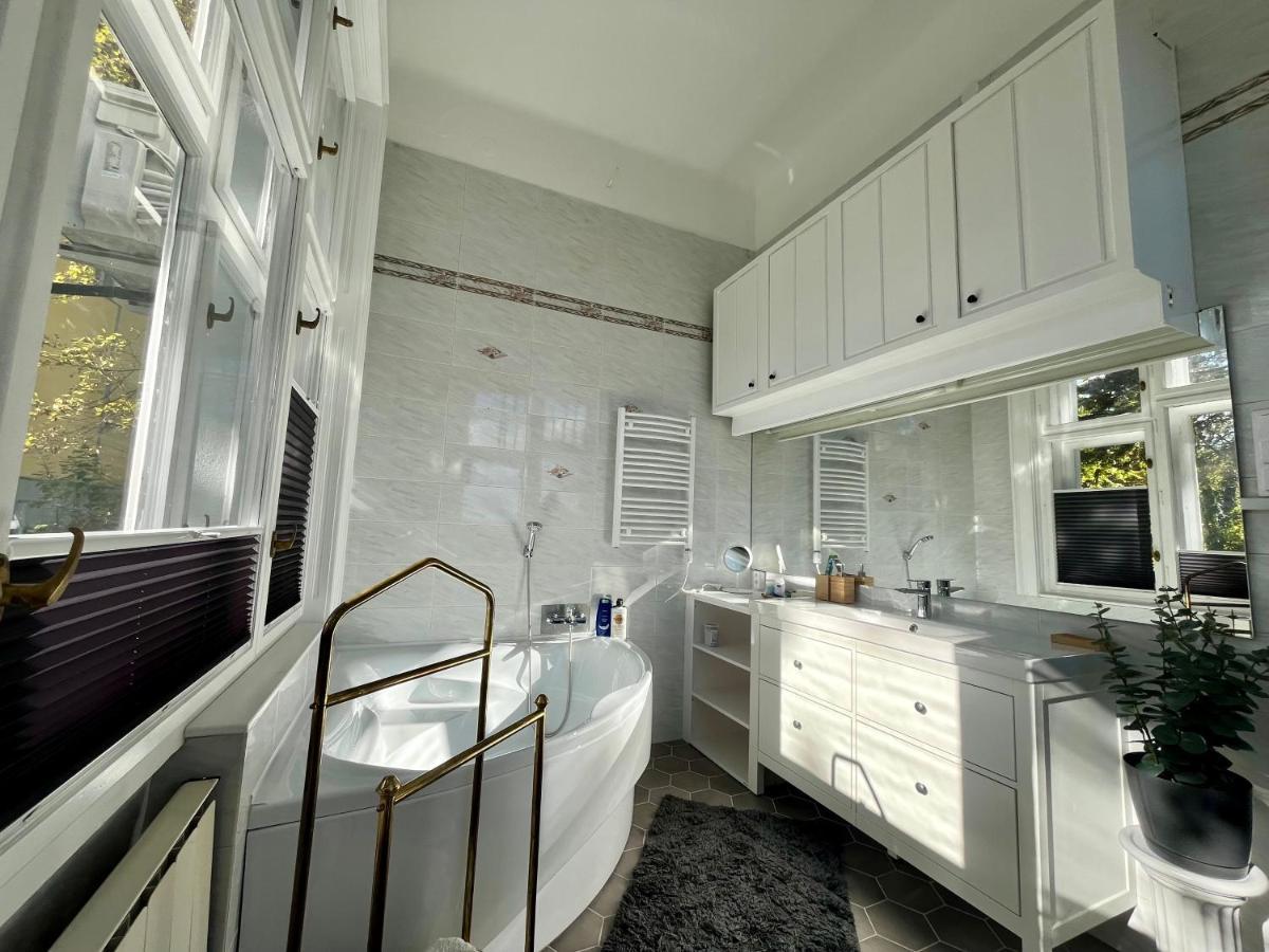 Hillside Luxury Residence Budapest With Free Garage Eksteriør billede